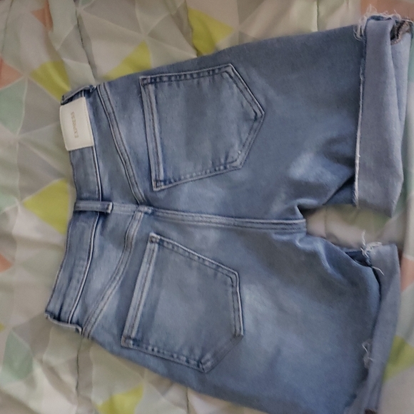 Express shorts - Picture 2 of 2